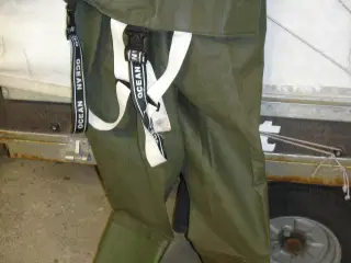 Ocean Waders