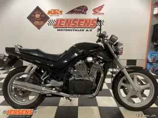 Suzuki VX 800