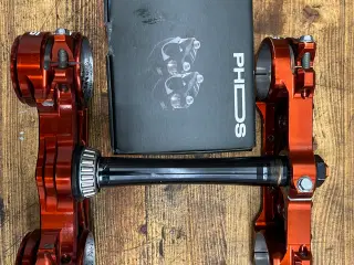 Ktm xtrig triple clamp