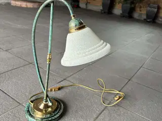 Flotte lamper sælges