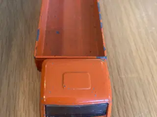 Dele til en legetøjs lastbil