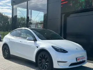 Tesla Model Y  Performance AWD