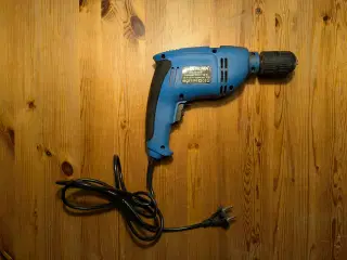 Slagboremaskine fra Biltema