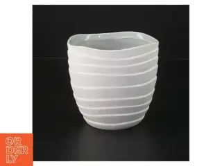 Hvid keramik potteskjuler (str. 10 cm ø. 10,5 cm)