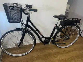    flot ebsen fanø reto dame elcykel 28"  7 gear. 