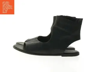Sandaler (str. 39)