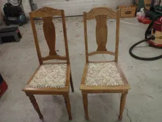 Spisestuestole i egetræ