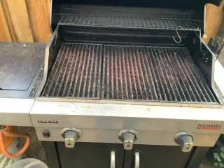 Gasgrill med 3 brænder og en gasblus