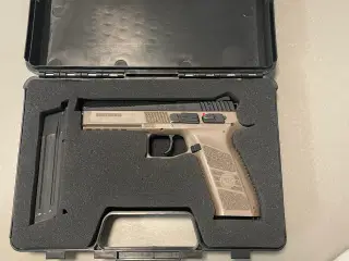 Airsoft pistol