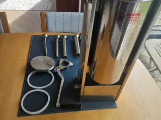 5 liter Pølsestopper vandret med 5 pølse. 