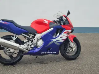 Honda CBR 600 F4