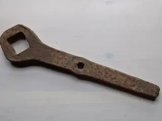 Antik værktøj