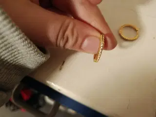 Guld øre ringe fin stand