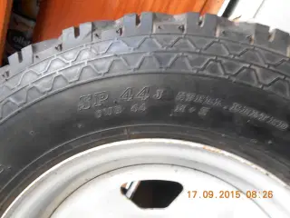 Købes dæk til 4 x4 Toyota Hilux