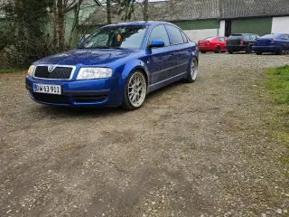Skoda Superb 1.8T 200hk 