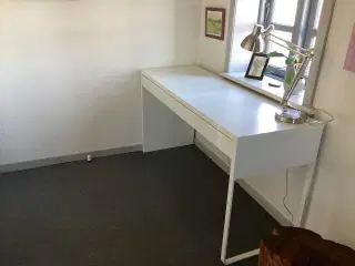 Skrivebord fra IKEA