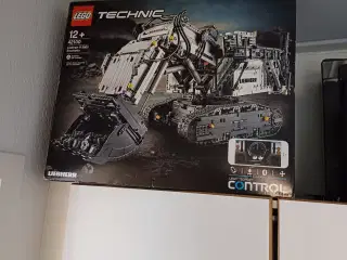 Lego Technic 42100