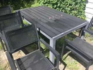 Havebord 90x150. 4 stole.