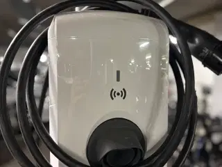 P-plads + elbillader i p-kælder på Islands Brygge