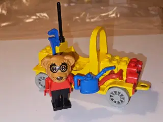 Lego fabuland 3626 Roger racoon racecar