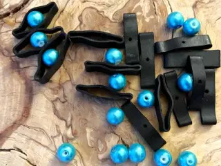 Perler og cykelslange til dit eget armbånd. Materi