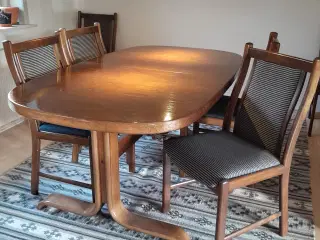Spisebord med 6 stole - Farstrup (bøg/eg)
