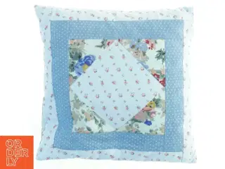 Pyntepuder i patchwork (str. 35x35 cm)
