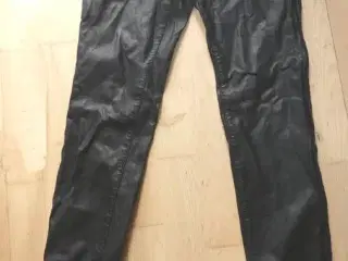 Bukser i imiteret læder
