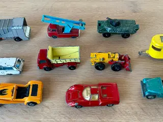 Små gamle biler