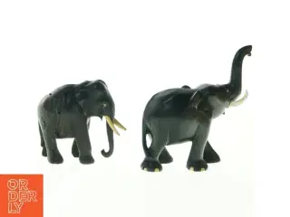 Elefantfigurer i træ