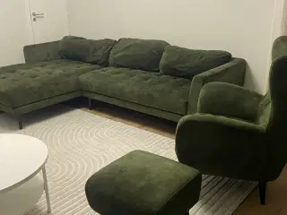 Hjørnesofa med stole og skammel
