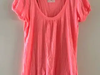 Flot t-shirt bluse fra Logg by H&M