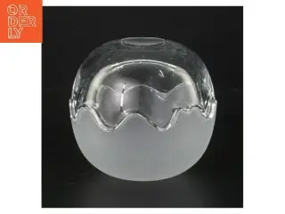 Glas skål med bølget kant (str. Ø 11,5 cm højde 10,5 cm)