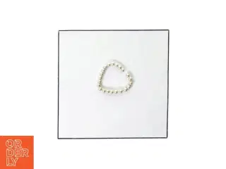 4 armbånd med perler (str. 7 cm)