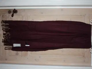Tørklæde fra Pieces  Bordeaux 200 cm x 70 cm