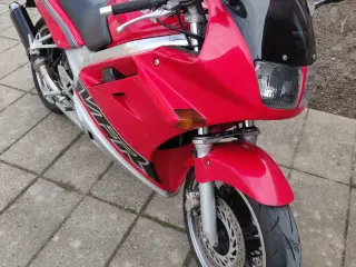 Honda VFR 750 F RC36/1