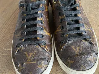 Fine Lv sneakers