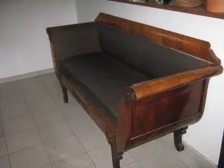 antik sofa med hestehårsbetræk