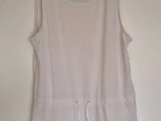 Hvid kjole fra Banana Republic 