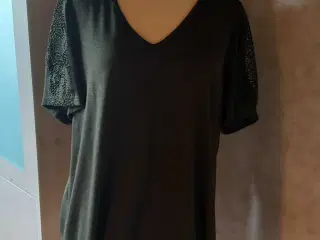 Oliven grøn T-shirt str 46/48