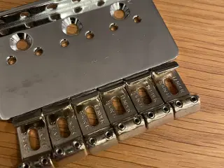 Fender hard tail bridge