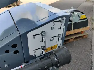 GreenTec Scorpion 330-4 S OVERGEMT TILBUD - MED SLAGLEKLIPPER