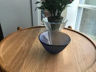 Trigona glasskål i nubret glas, Holmegaard