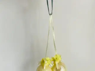 Iriserende æg, gult m blomster, 2 stk samlet