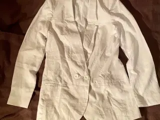 Ubrugt jakke til salg