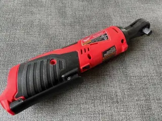 Milwaukee skraldenøgle 3/8" (M12 FIR38-0)