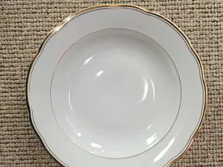 Tallerkener med guldkant