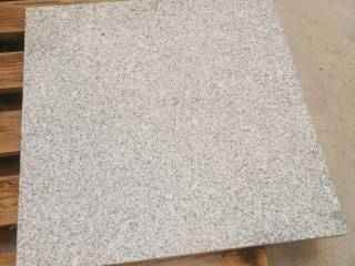 Granitflise lysgrå 60x60x3 cm