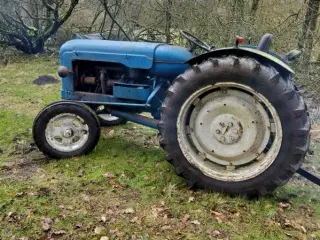 Traktor ford