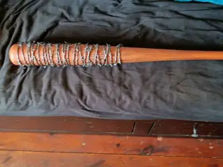 Cosplay - Baseballbat med pigtråd